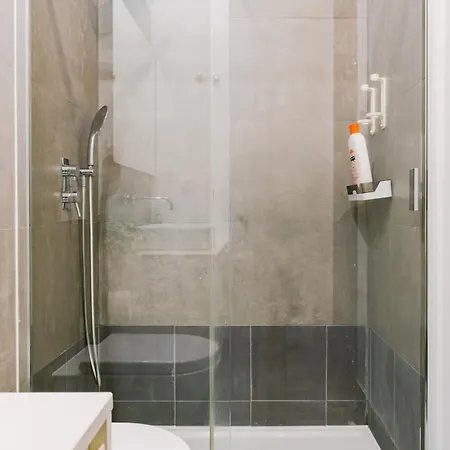 Apartament Em *